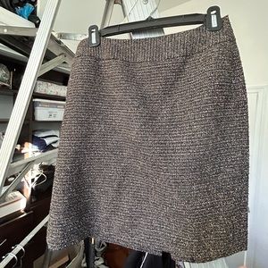 Halogen above the knee pencil skirt